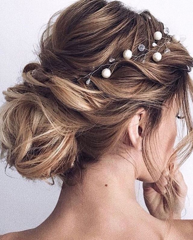 Красивые низкие прически Pin on Hairstyles (Причёски) Hair vine wedding, Long hair styles, Long hair vine