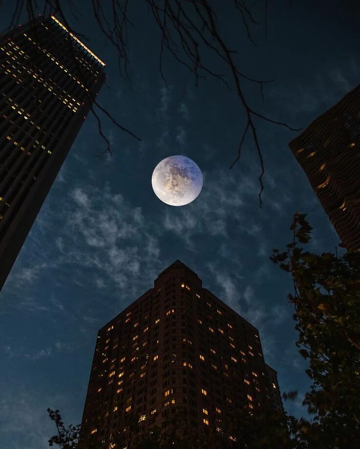 Красивые ночные фото луны Stunning Street Instagrams of Chicago by Karl Jason Solano Night photography por