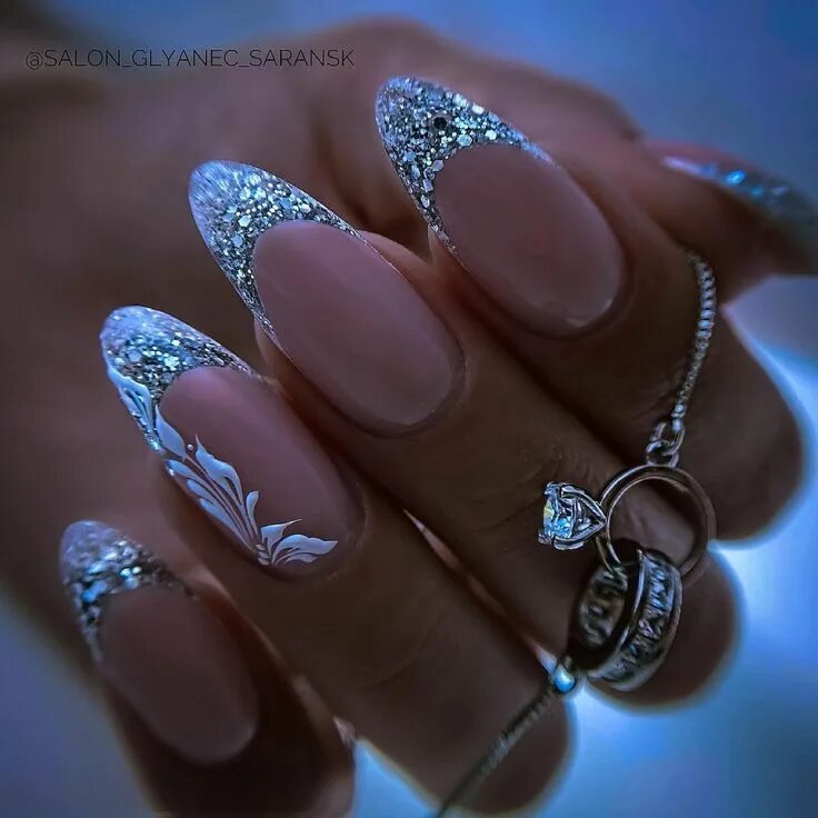 Красивые ногти дизайн самые модные МАНИКЮР ПЕДИКЮР НОГТИ САРАНСК on Instagram: "Маникюр - это заряд гармонии позити