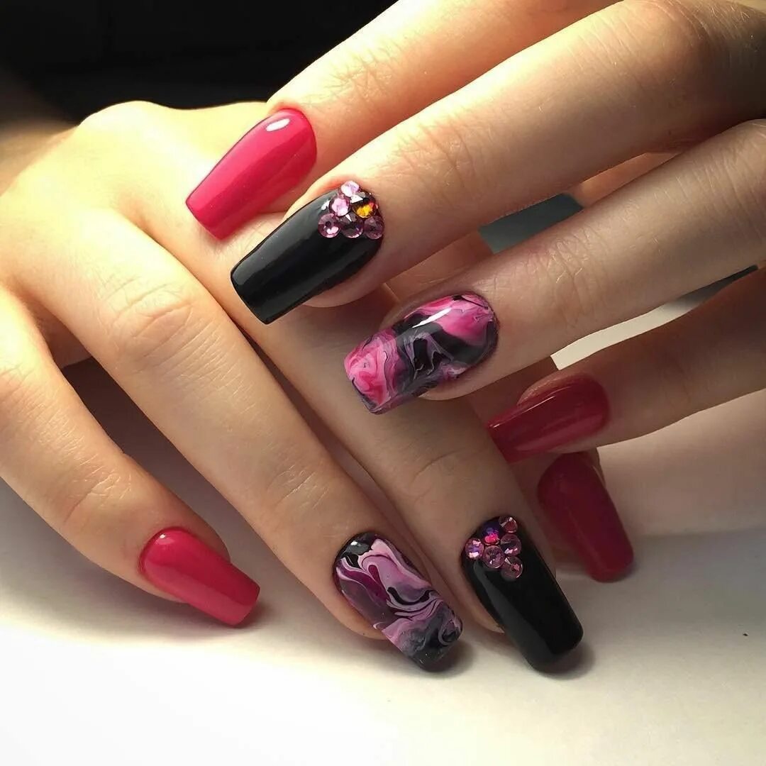 Красивые ногти дизайн самые модные Rhinestone Manicure Brilliant Nail Design Ideas Manicure, Nails, Sweater nails