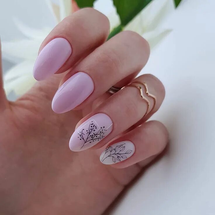 Красивые ногти маникюр нежные тона Маникюр Дизайн ногтей on Instagram: "Девочки, не забывайте поставить лайк и подп