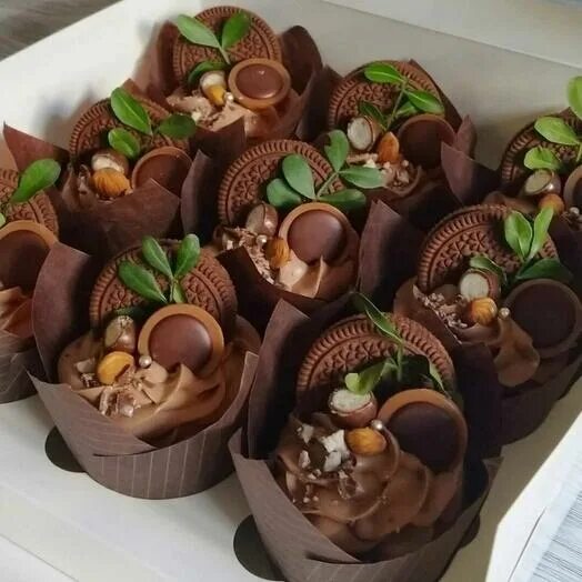 Красивые оформление шоколадных Купити Подарункові кошики шоколадні, Кондитерські та пекарні в Ярославлі з доста