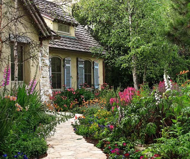 Красивые оформления домов недорого в деревне The Fairytale Cottages of Carmel Cottage garden, Fairytale cottage, Cottage gard