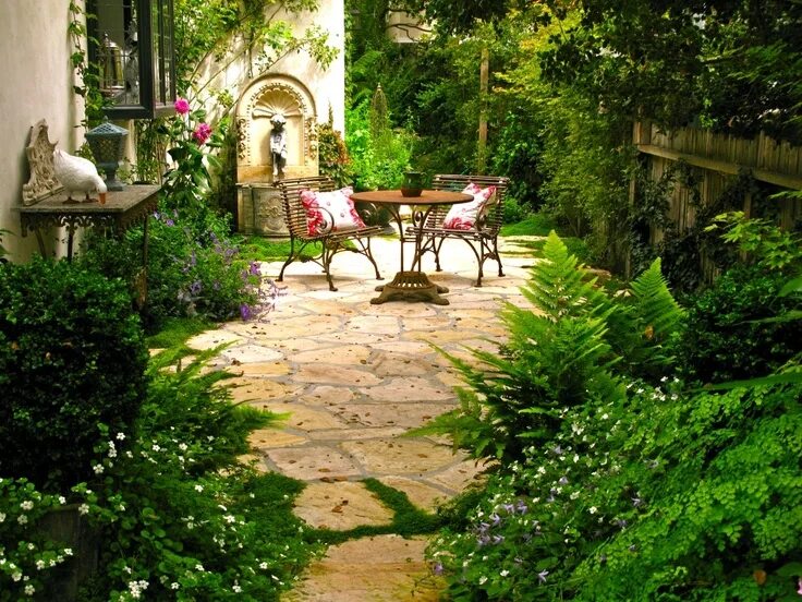 Красивые оформления дворов I AM INVITED TO TOUR BIDDLESTONE COTTAGE AND GARDEN Small cottage garden ideas, 