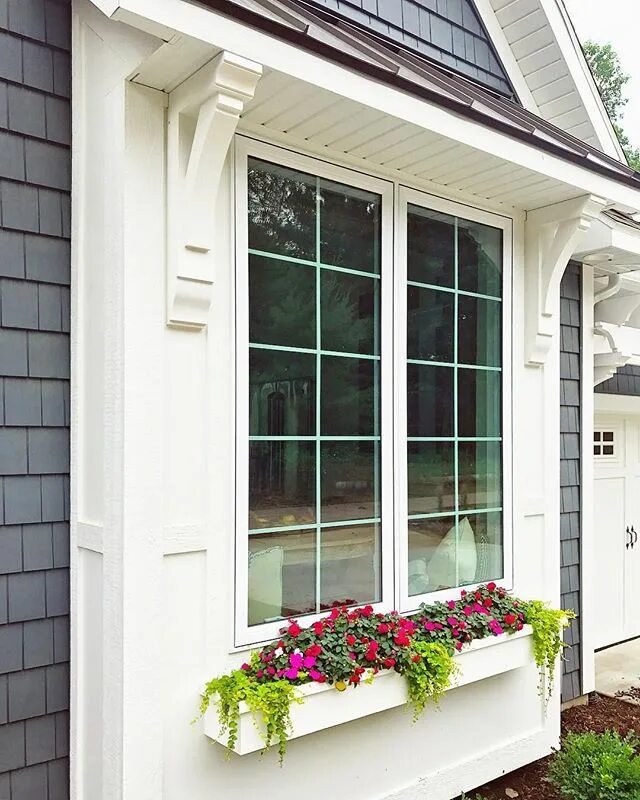 Красивые окна фото снаружи Blue Slate Entry Way Tile Window trim exterior, Bay window exterior, Windows ext