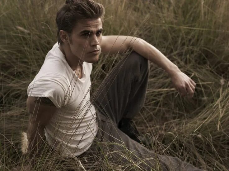 Красивые парни на природе фото Pin de Angelika Barone en Paul wesley Actores