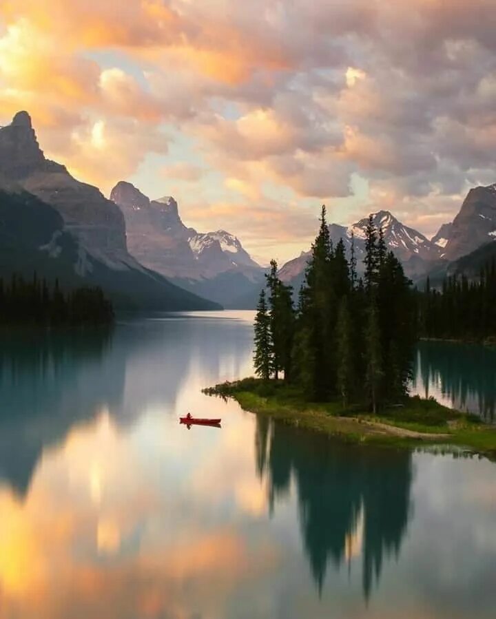 Красивые пейзажи фото высокого Pin by Charlie Martin on Mountains Beautiful nature, Scenery, Beautiful landscap