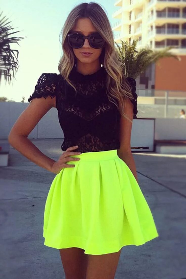 Красивые платья и юбки фото Love the contrast!! Neon skirt, Fashion, Style