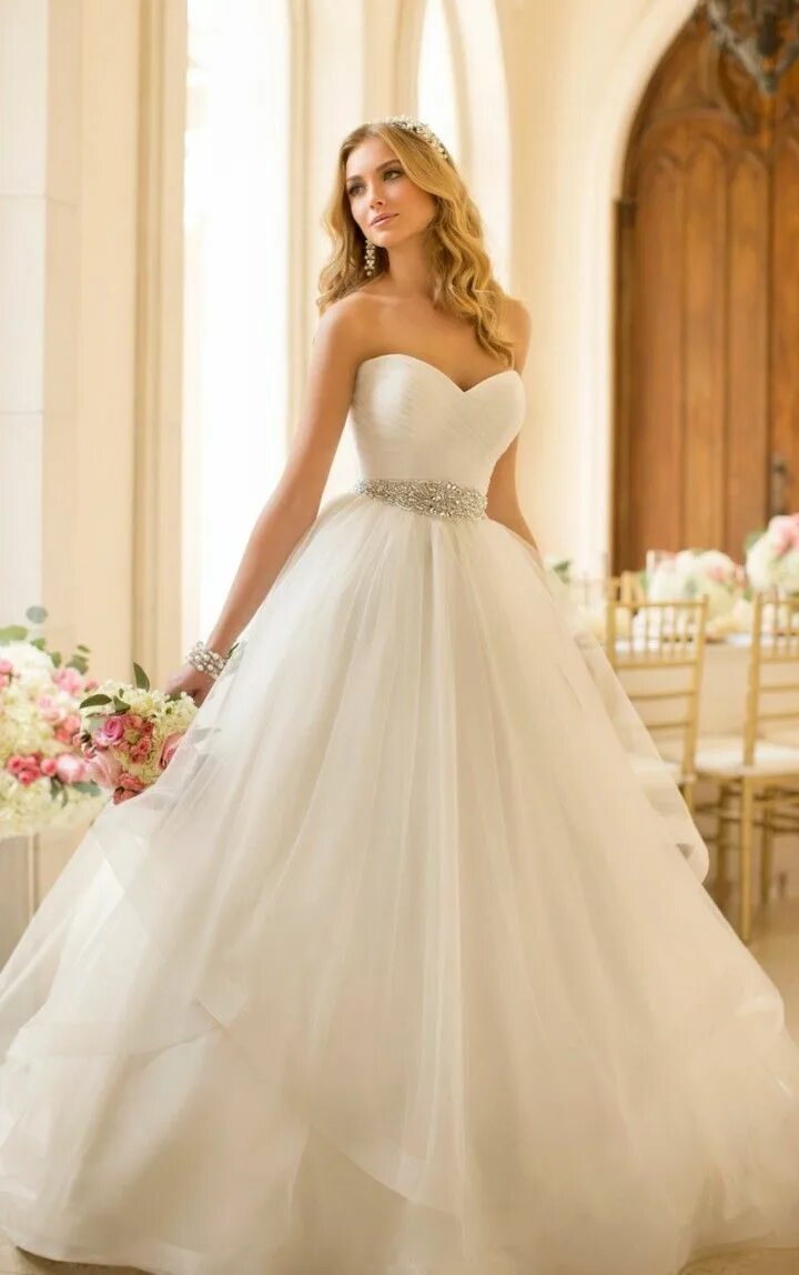 Красивые платья невесты фото MI ESPIA FAVORITA (Jungkook y tu) Wedding dresses vintage, Wedding dresses, Tren