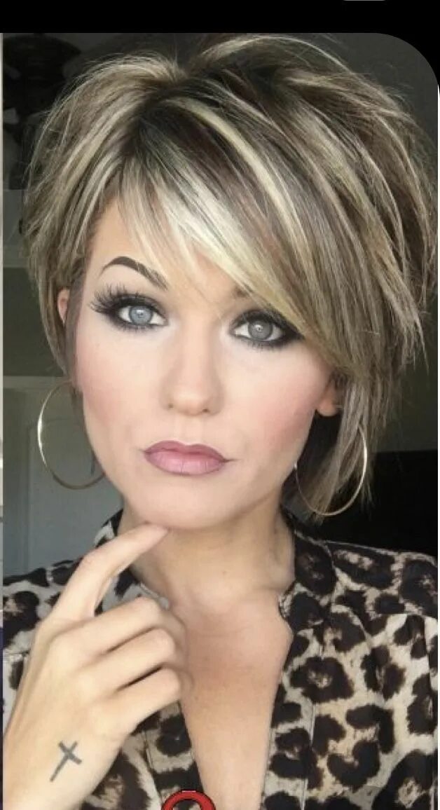 Красивые покраски волос фото короткие волосы Outstanding Short Hair Hairstyles For Round Face With Amazing Hair Coloring Styl