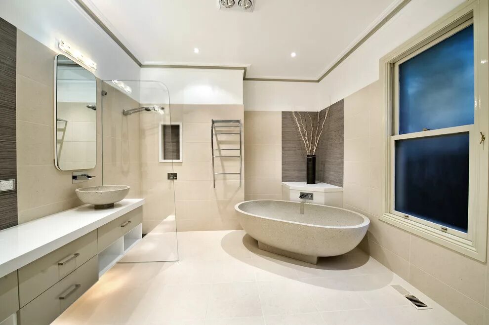 Красивые потолки в ванной фото Gordon St, Balwyn - Модернизм - Ванная комната - Мельбурн - от эксперта Bubbles 