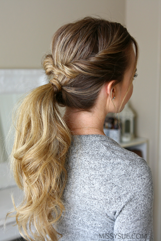 Красивые повседневные прически Everyday Flip Twist Ponytail Twist ponytail, Cool hairstyles, Long hair styles