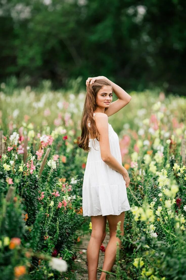 Красивые позы для фото на природе Pin on Girls' Senior Pictures