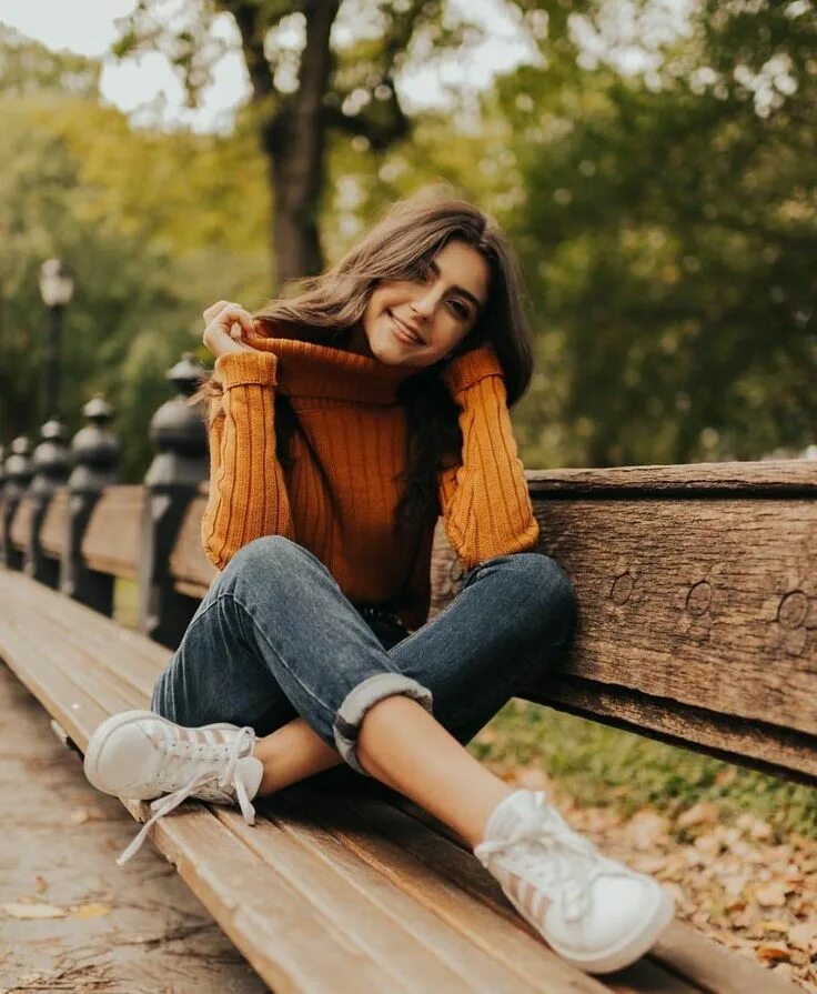 Красивые позы для фото на улице девушке Pin by AR CHUA on collab in 2020 Girl photography poses