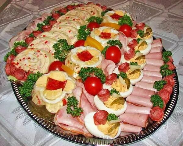 Красивые праздничные рецепты с фото Праздничная нарезка: мясная тарелка. Супер коллекция! Идеи для блюд, Сервировка 