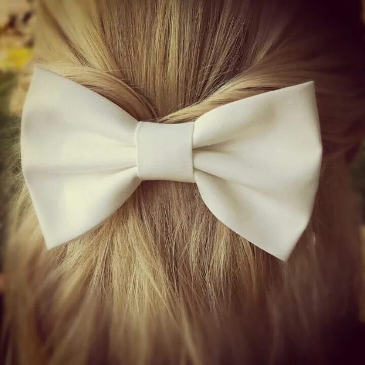 Красивые прически бантики Pin by Nahla Rakha on Hair Big hair bows, Big hair, White hair accessory