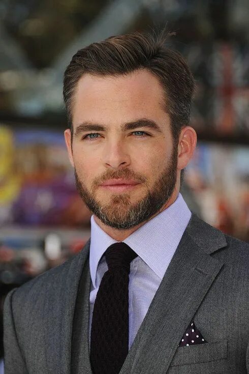 Красивые прически бороды Disturbing And 100% Real Celebrities male, Grow beard, Chris pine