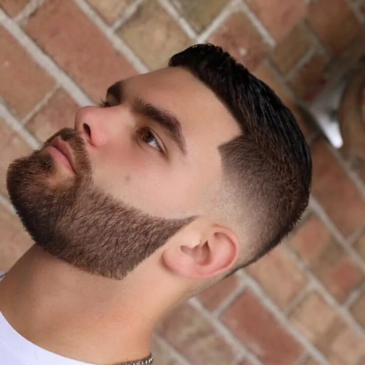 Красивые прически бороды A imagem pode conter: 1 pessoa Hair and beard styles, Beard haircut, Mens hairst