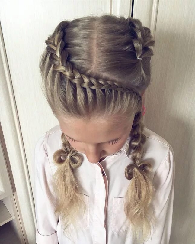 Красивые прически девочке видео Новости Penteados com trança, Penteados infantis, Cabelo afros feminino