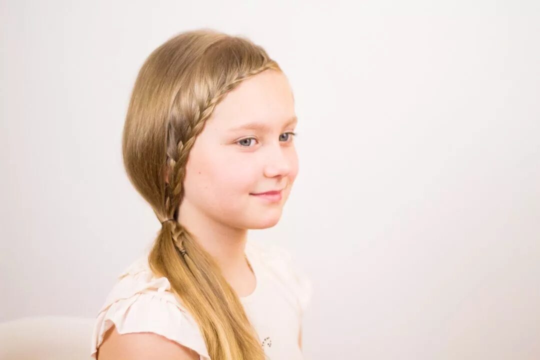 Красивые прически для 14 девочки Косичка из чёлки. Braided Hair Band - YouTube