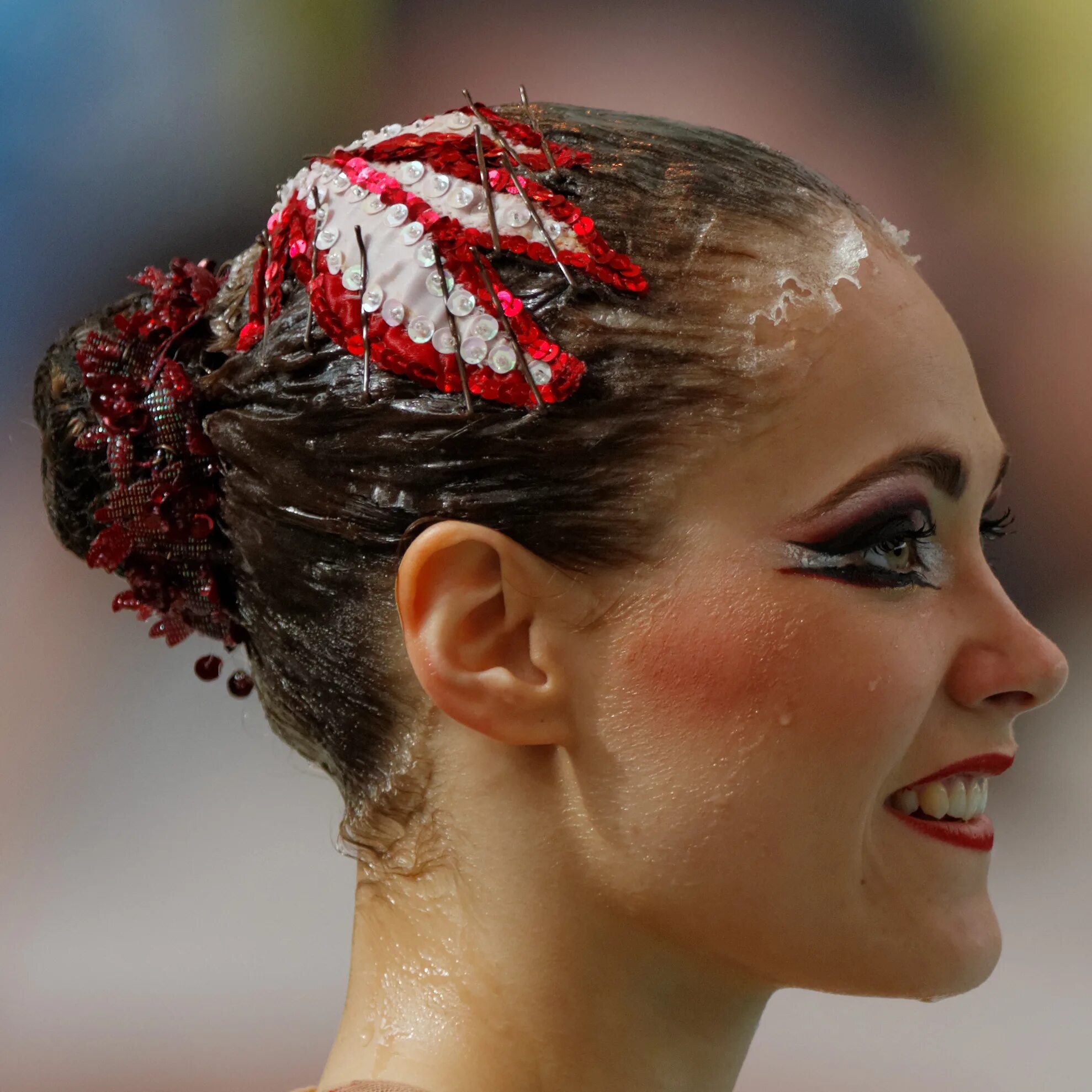 Красивые прически для художественной гимнастики File:Open Make Up For Ever 2013 - Malin Gerdin - 54.jpg - Wikimedia Commons