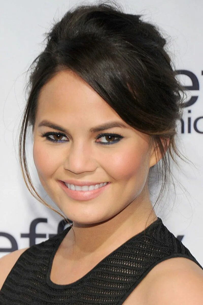Красивые прически для круглого лица женские Chrissy Teigen, Before and After - Recruit2network