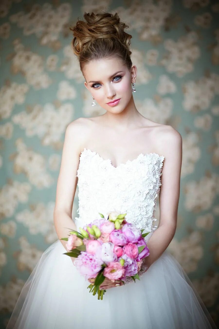 Красивые прически для невест с маленьким лицом June 4th / Anais Anette Bridal beauty, Long hair wedding styles, Wedding hairsty