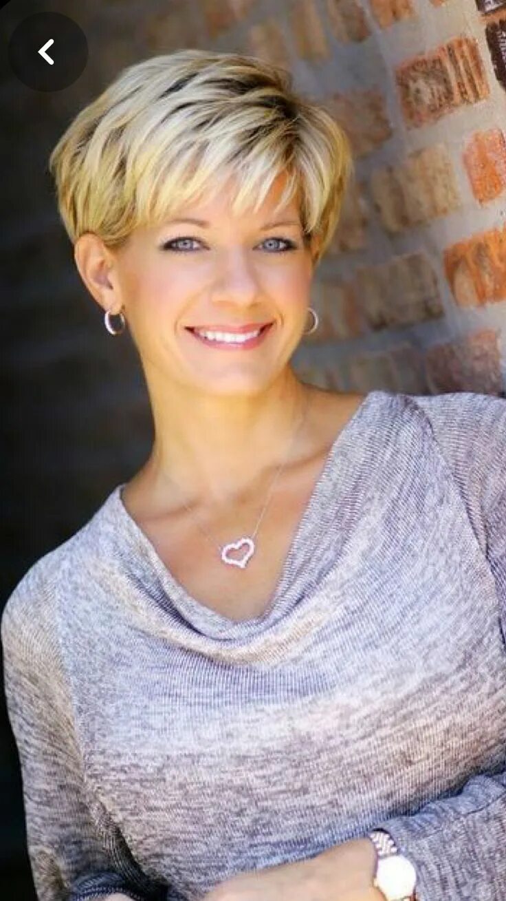 Красивые прически для женщин 45 Pin by Rosana Liel on Rosana Cute hairstyles for short hair, Hair styles for wom