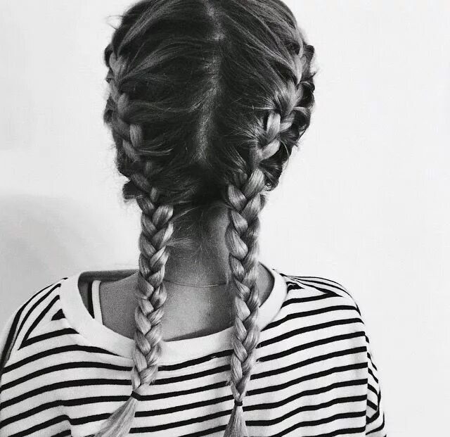 Красивые прически две косички Freenom World Coiffure cheveux mi long, Cheveux mi long, Tendances coiffures