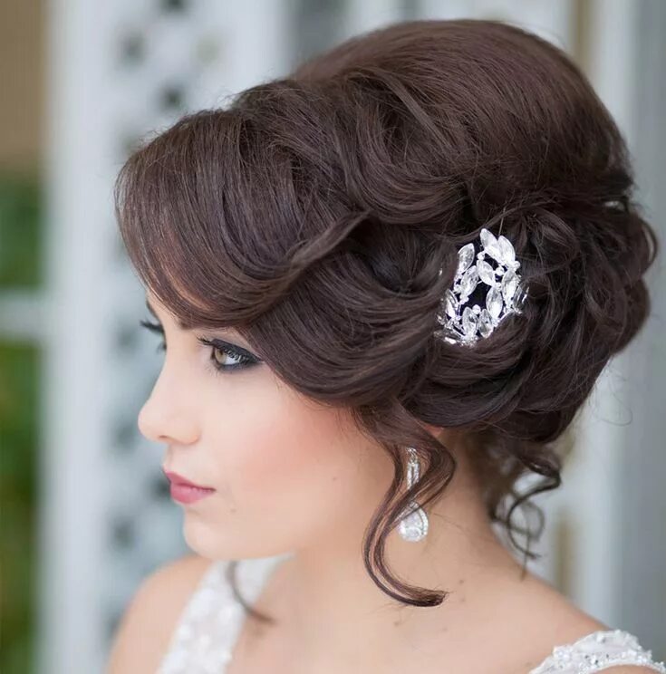 Красивые прически фото на средние Мастер-классы причесок на средние волосы с фото Unique wedding hairstyles, Retro