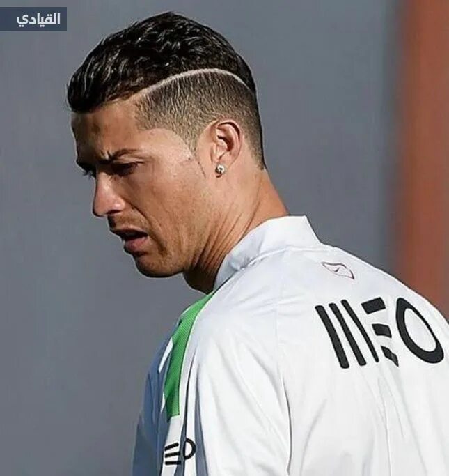 Красивые прически футболистов Pin af علي البصراوي på football stars Hår og skønhed
