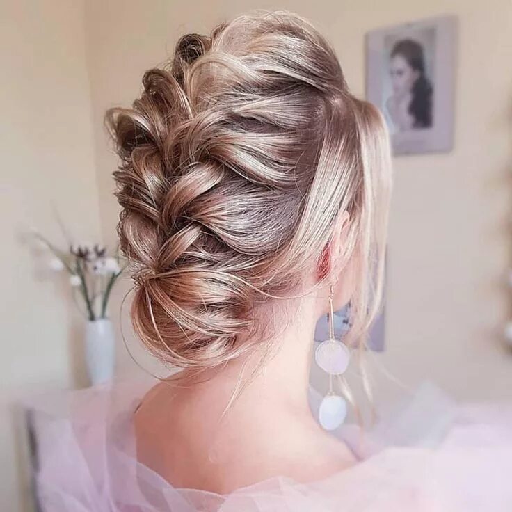 Красивые прически гостю #hairstyles #hair #fashion #haircut #hairstyle #style #love #makeup #haircolor #
