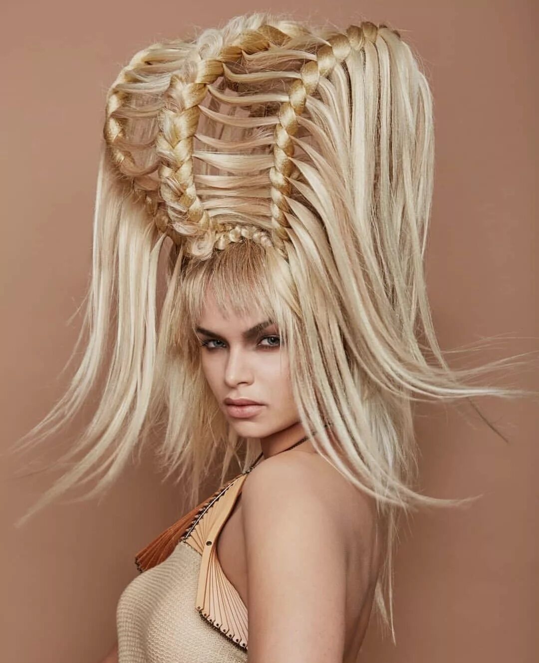 Красивые прически и их названия Épinglé sur In your head is the fantasy Coiffure facile, Cheveux courts mariage,