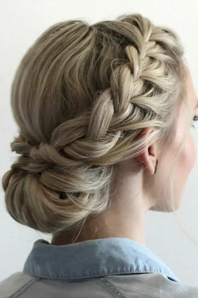 Красивые прически косички на средних волос Overwhelming Boho Wedding Hairstyles ❤ See more: #weddings Braided prom hair, Lo