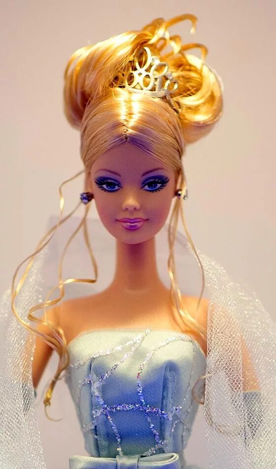 Красивые прически кукле барби Top 17 Barbie Hairstyles That You Can Try Too Barbie doll hairstyles, Barbie hai