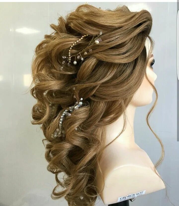 Красивые прически на бал Pin by Şeyma Nur Fidan on Make up & Hair Matric dance hairstyles, Hairdo wedding