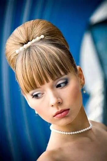 Красивые прически на челке фото Зачіски на випускний 2012 фото Длинные прически с челкой, Укладка длинных волос,