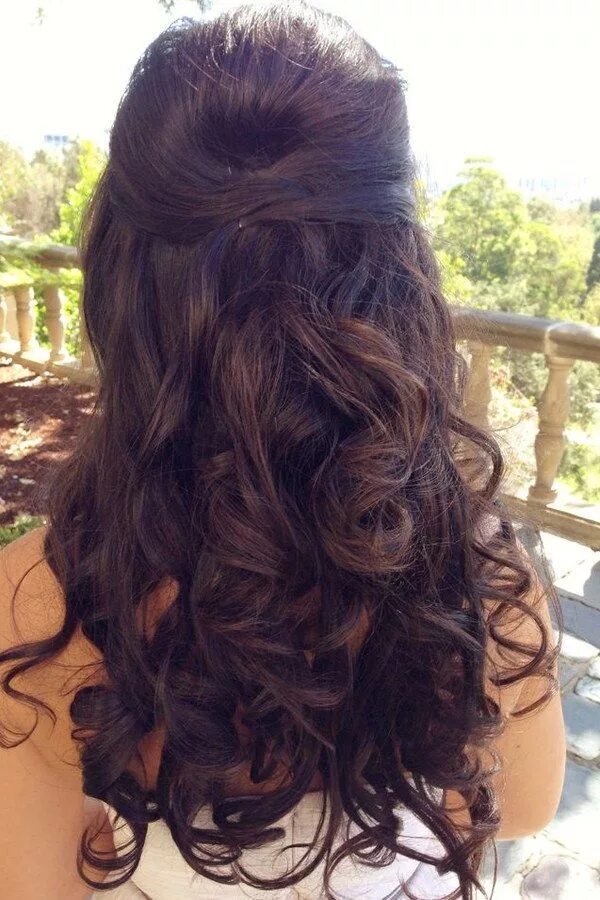 Красивые прически на длинные густые волосы Bridal Hair Inspired by Disney Princesses Wedding hairstyles for long hair, Curl