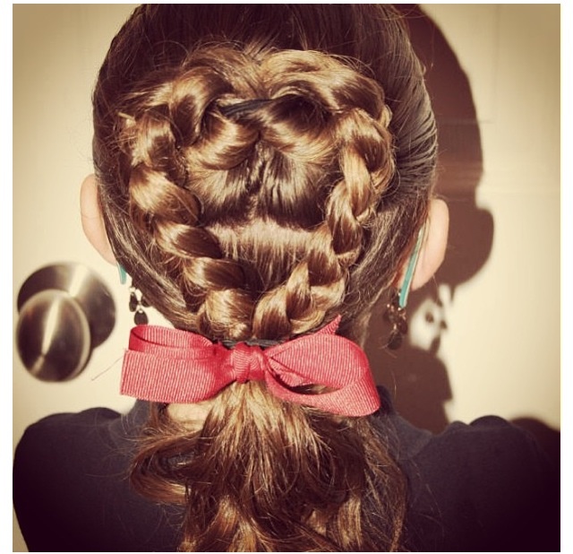 Красивые прически на др девочке Omg want Valentines hairstyles, Valentine's day hairstyles, Cute girls hairstyle
