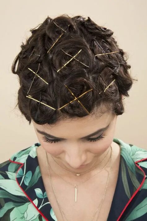 Красивые прически на ночь Vintage Curls: Timeless Hairstyles with a Retro Twist