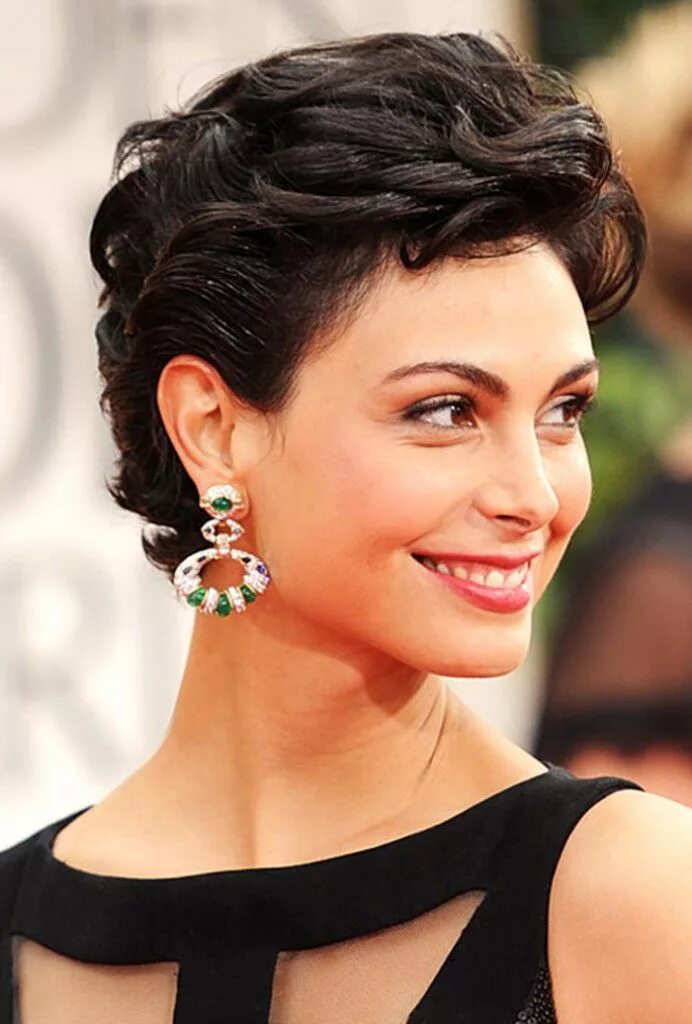 Красивые прически на очень короткие волосы Super-Short-Hairstyles-for-Curly-Hair Acconciature, Capelli, Acconciature per ca