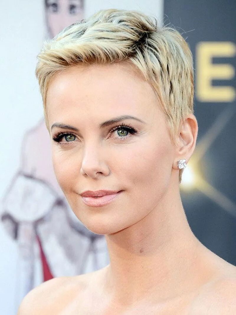 Красивые прически на очень короткие волосы Képtalálat a következőre: "rövid haj szerelmesei" Short pixie haircuts, Short ha