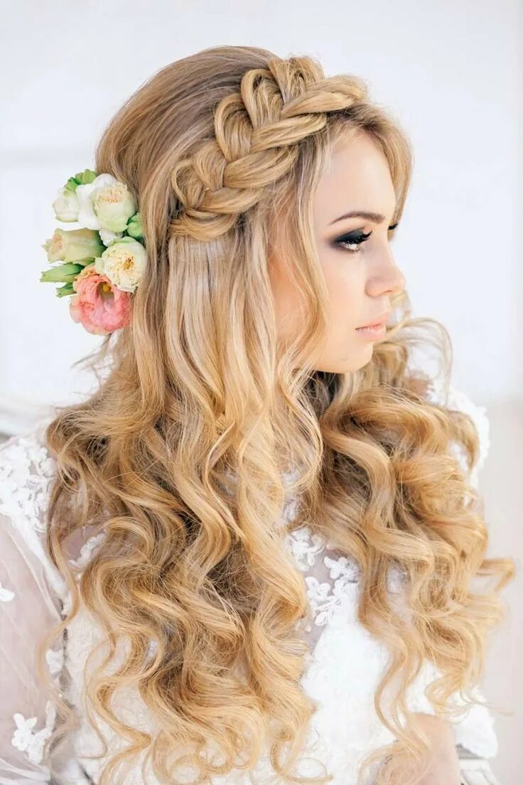 Красивые прически на праздник на длинные 24 Mexican Women's Hairstyles - Vintagetopia Wedding hair down, Braided hairstyl