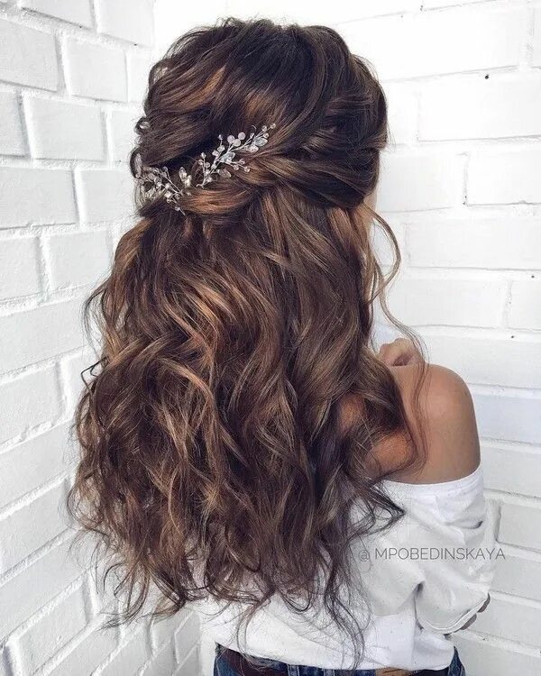 Красивые прически на распущенные короткие волосы 20 Rustic Country Wedding Decor Ideas Roses & Rings Wedding hairstyles for long 