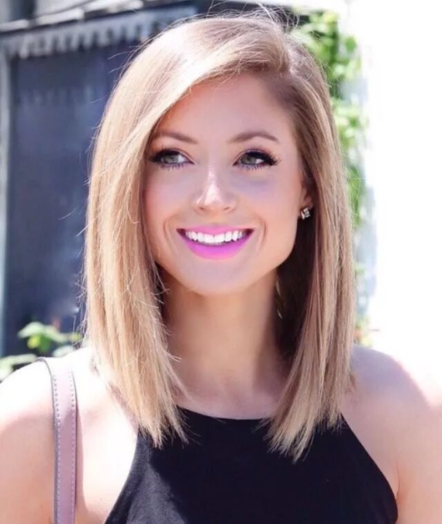 Красивые прически на средние волосы без челки Angled bob hairstyles, Medium length hair cuts, Bobs for thin hair