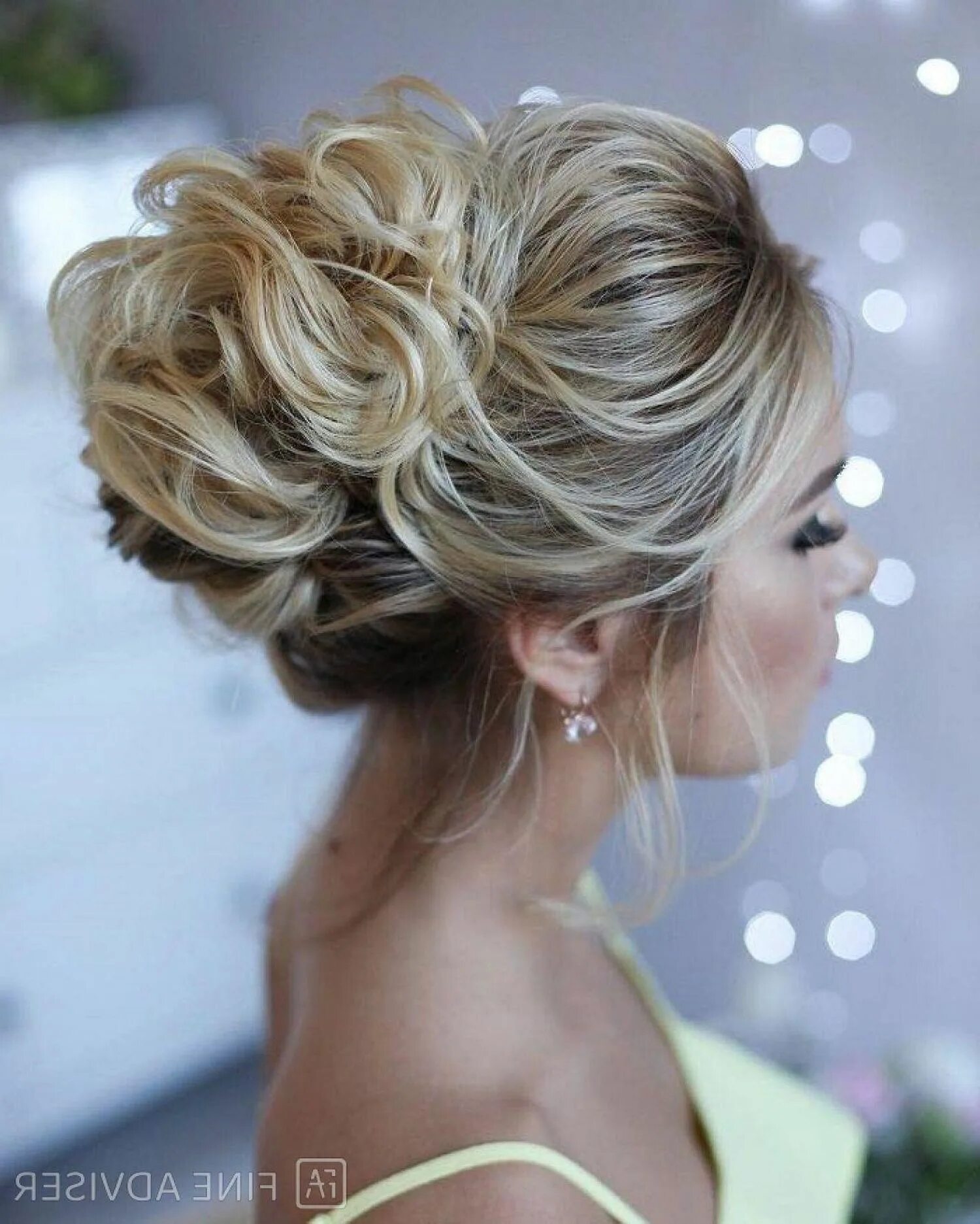 Красивые прически на средние волосы на праздник a clean, dainty coiffure will accentuate the beauty of any woman. Prom hair medi