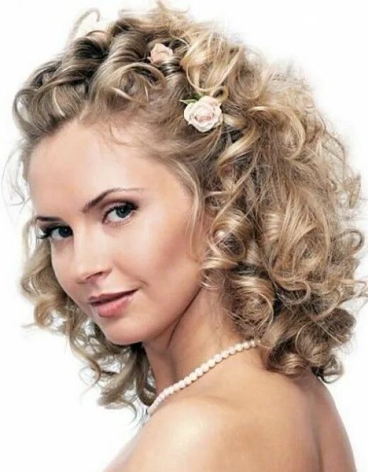 Красивые прически на средние волосы на праздник curly hair wedding styles - Google Search Medium curly hair styles, Curly weddin