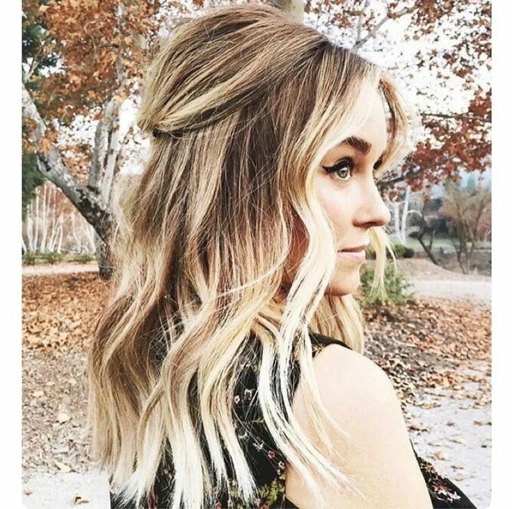 Красивые прически на средние волосы осветленные Pin by KMK on Pretty Fluff Hair styles, Gorgeous hair color, Long hair styles