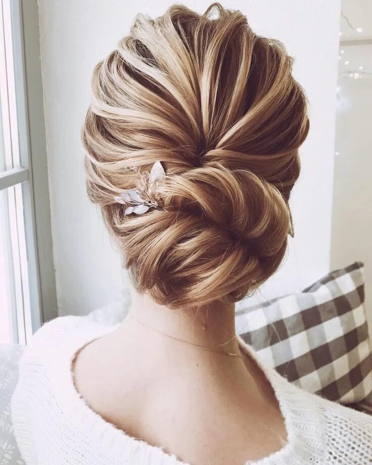 Красивые прически на средние волосы собранные 32 Half Up Half Down Updos for any Special Occasion Unique wedding hairstyles, L