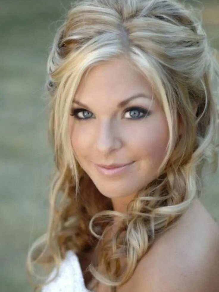 Красивые прически на среднюю длину Pin on Hair & Beauty tips, techniques & ideas Wedding hairstyles, Pretty hairsty